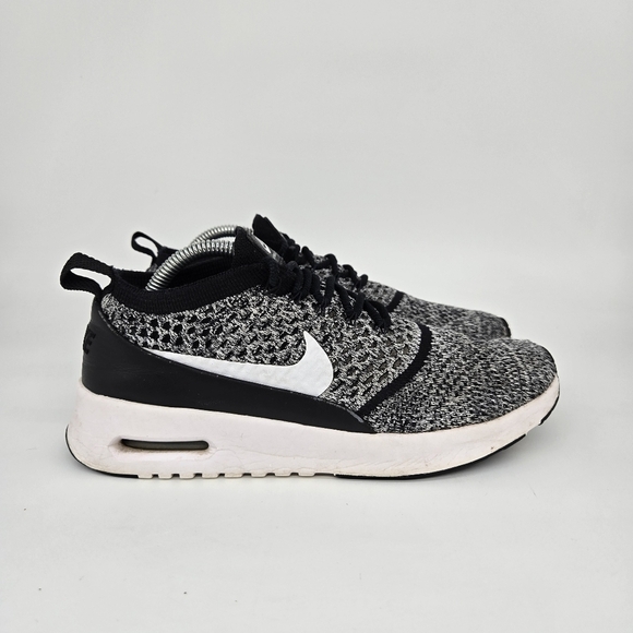 Nike Air Max Thea Ultra Flyknit 'Oreo' Women's Running Shoes Size 8.5 - Picture 3 of 8